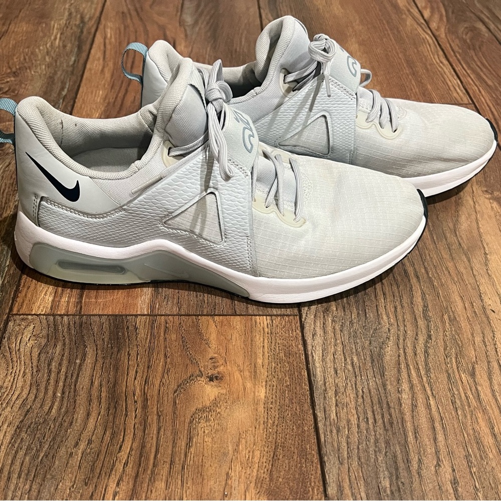 { nike } air max bella 5 training shoes